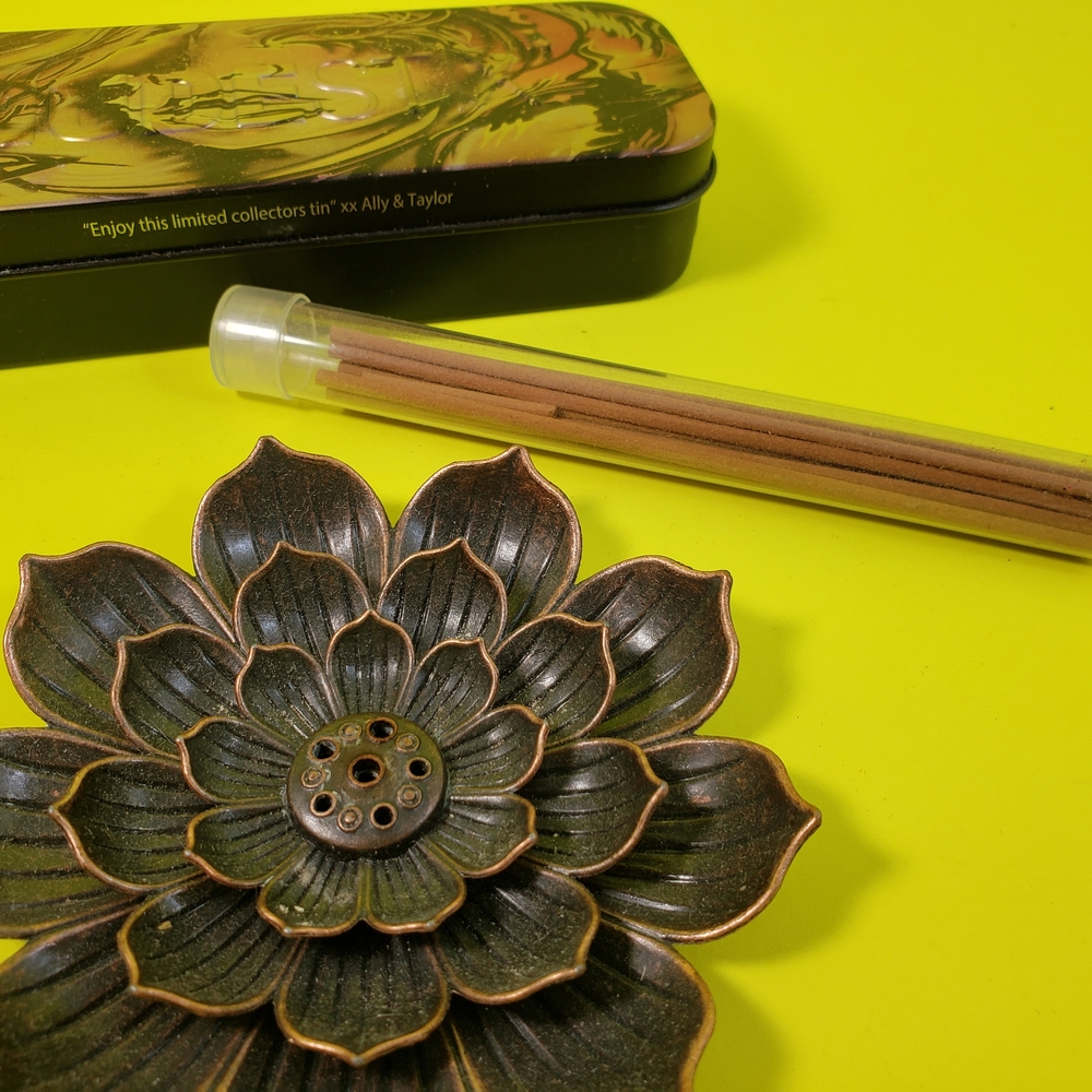 Lotus Metal Incense Holder with Incense Sticks (And Container)